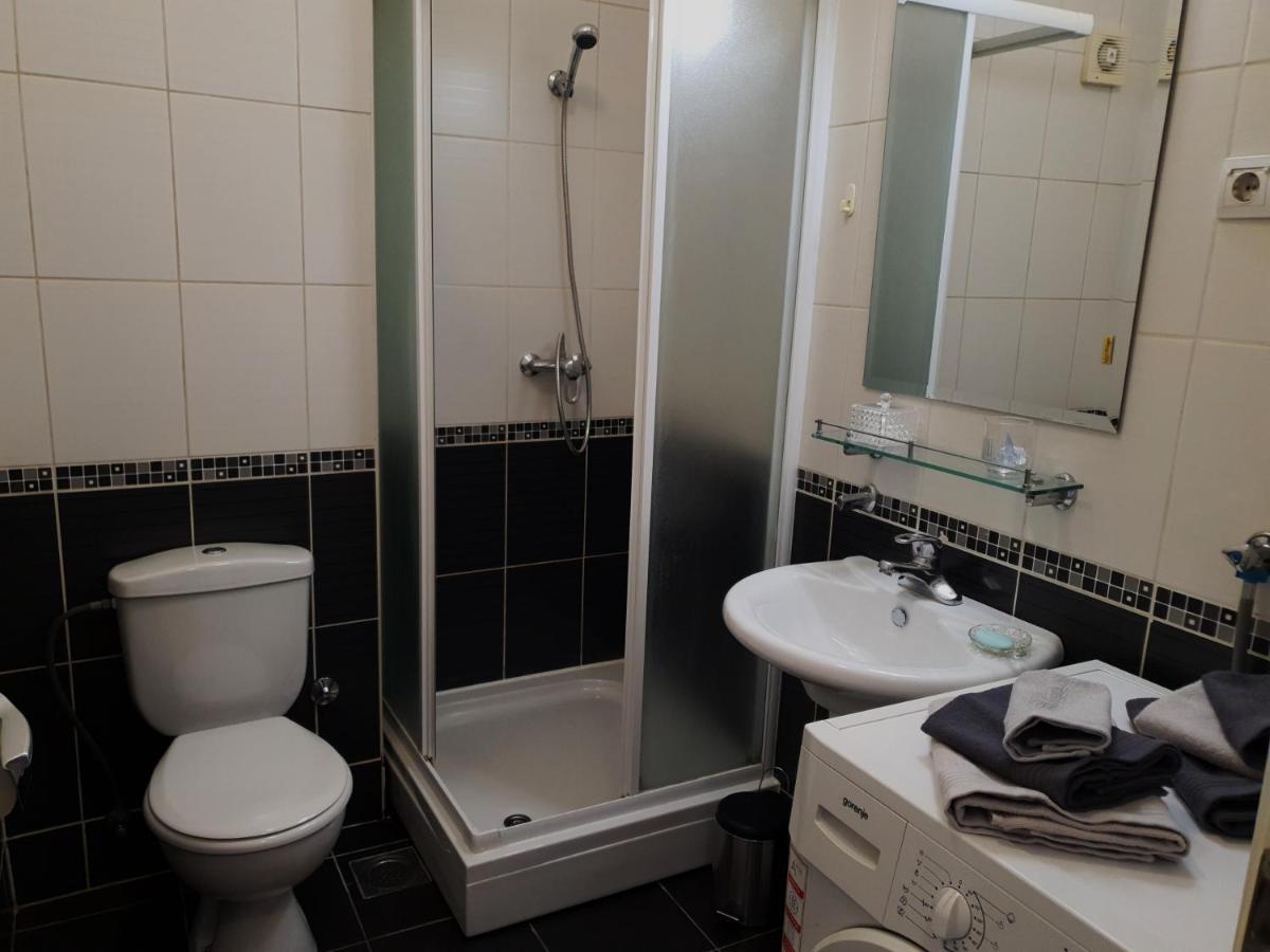 Apartment 64 - Besplatan Parking Za Goste Novi Sad